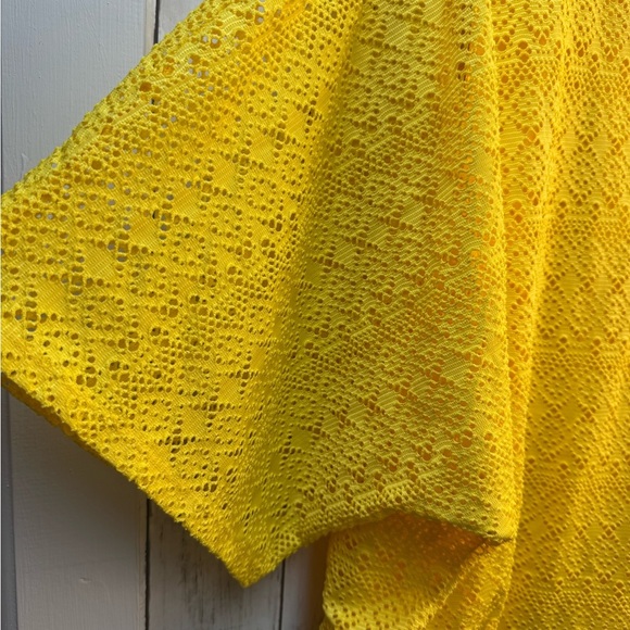 JM Collection Sunny Yellow Lace Blouse size Large - Picture 5 of 9